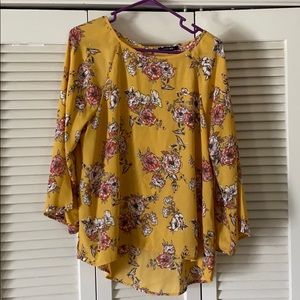 Stitch fix paper moon blouse with zip detail back